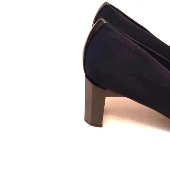 Stuart Weitzman Black Pumps Sz 9.5 BLOCK Heel Shoes Career Office Classic