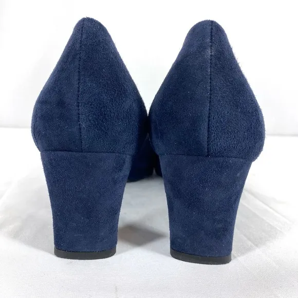 Stuart Weitzman Chic Pumps Navy Blue Suede Leather Almond Toe Heels 7.5