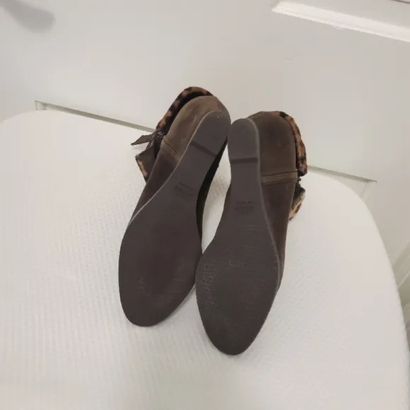 Stuart Weitzman Cream and Brown Wedge Ankle Suede Boots Size 6.5 Casual foldover