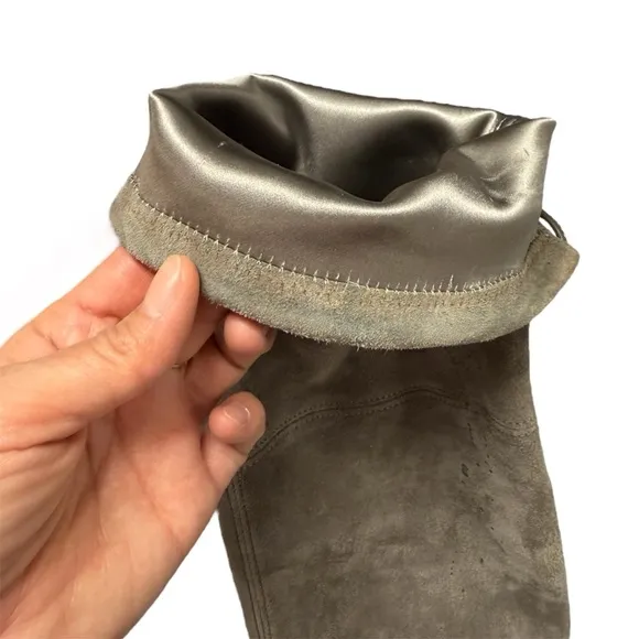 Stuart Weitzman Lowland Gray Taupe Over the Knee Suede Boots - Size 6.5