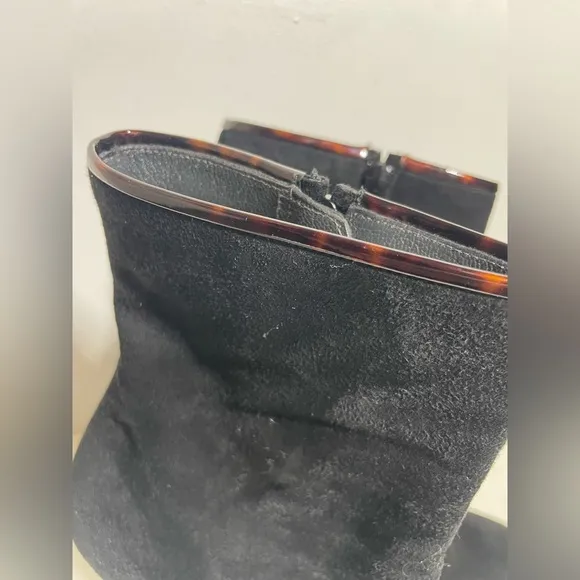 STUART WEITZMAN Women’s Lithe Black suede ankle boot with tortoise trim Size 8