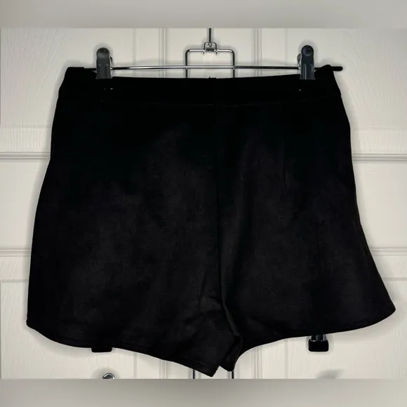 Suede Star Shorts Small