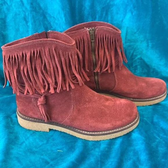 Sundance ankle boots Womens SZ 8 Suede boots with fringe - Brick red color