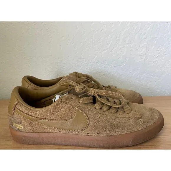 Supreme x Nike SB Blazer Low GT Size 8.5 Sneakers