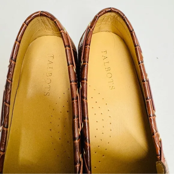 Talbots chestnut brown Taylor croc embossed shoes size 9