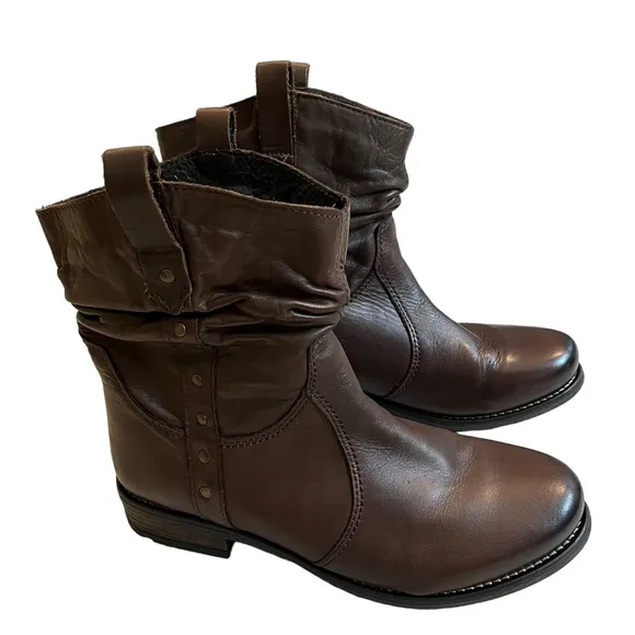 TARA M Laree Brown Leather Slouchy Boots, Sz 41