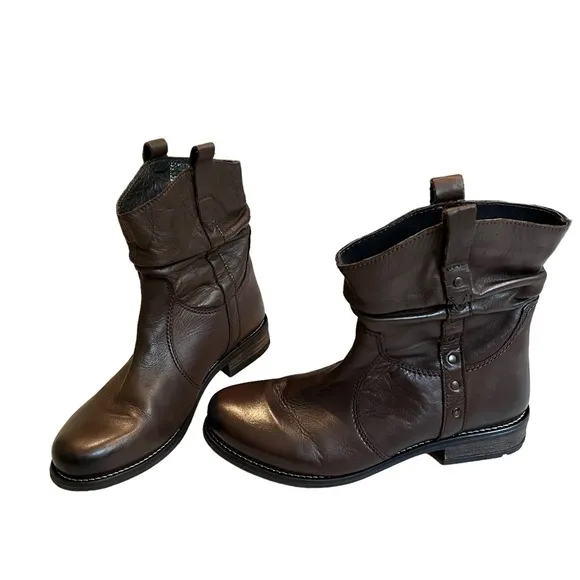 TARA M Laree Brown Leather Slouchy Boots, Sz 41