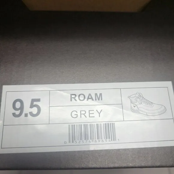 TERRITORY Roam Boots Men's.  Size 9.5.  New In Box $120