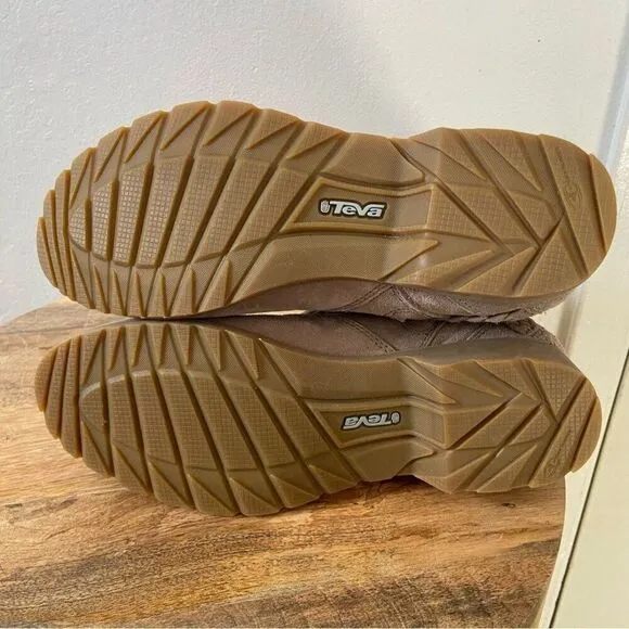Teva De La Vina Suede Boots