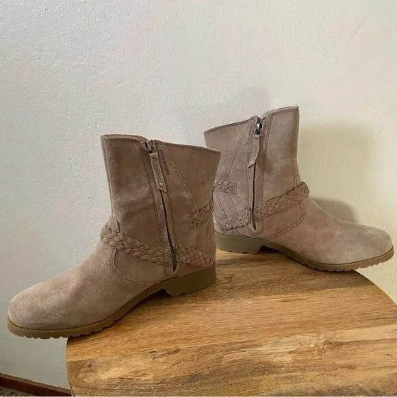 Teva De La Vina Suede Boots