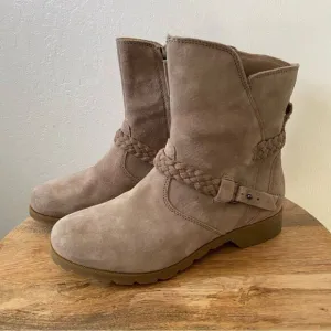 Teva De La Vina Suede Boots