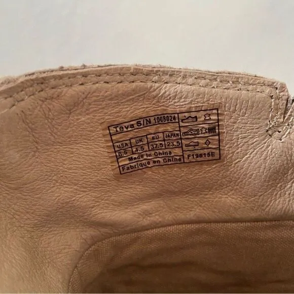 Teva De La Vina Suede Boots