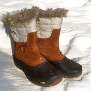 The North Face Shellista Mid-Calf Waterproof Winter Snow Boot Women Size 8 Brown