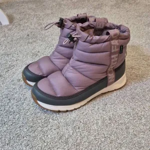 The North Face ThermoBall Lace Up Waterproof Snow Boots Size 7