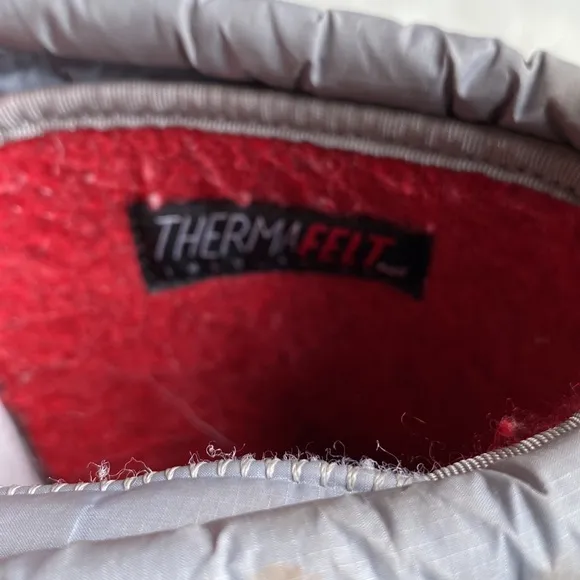 THE NORTH FACE WATERPROOF LACE BOOTS SIZE 6