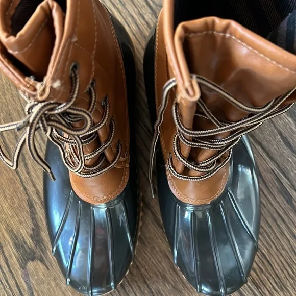 THE ORIGINAL SPORTO DUCK BOOT