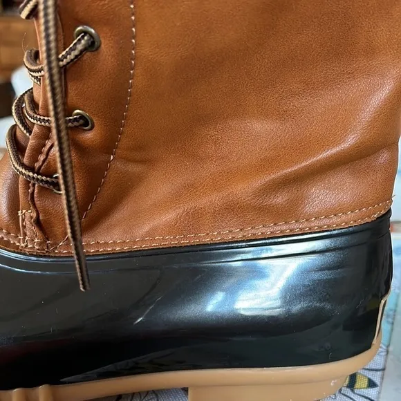 THE ORIGINAL SPORTO DUCK BOOT
