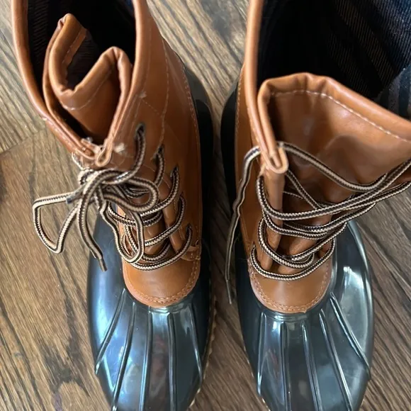THE ORIGINAL SPORTO DUCK BOOT