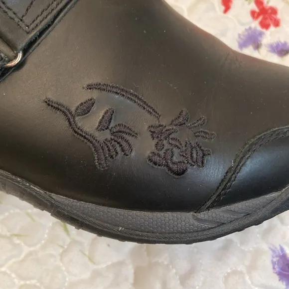 Therafit Black Austin Leather Slip-On Clog Shoes WM Size 8.5 - 9 Velcro Strap