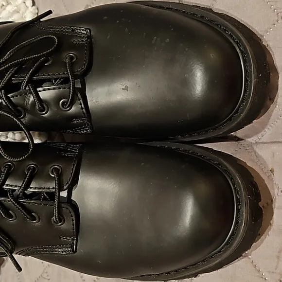 Thorogood Shoes