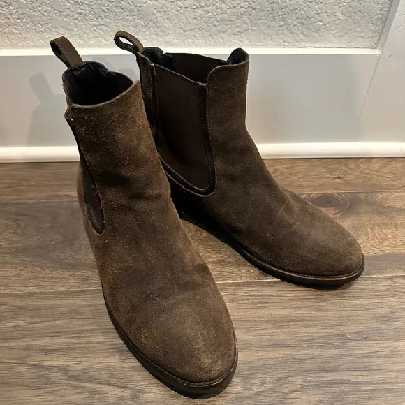 Thursday Boot Company Brown Suede Ankle Chelsea Boots - Size 9 - EUC