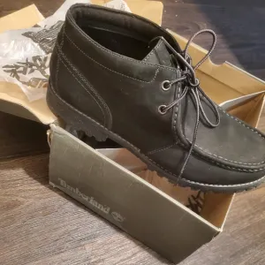 Timberland Oakwell Wallaby Men's Square Toe Leather Ckukka Boots