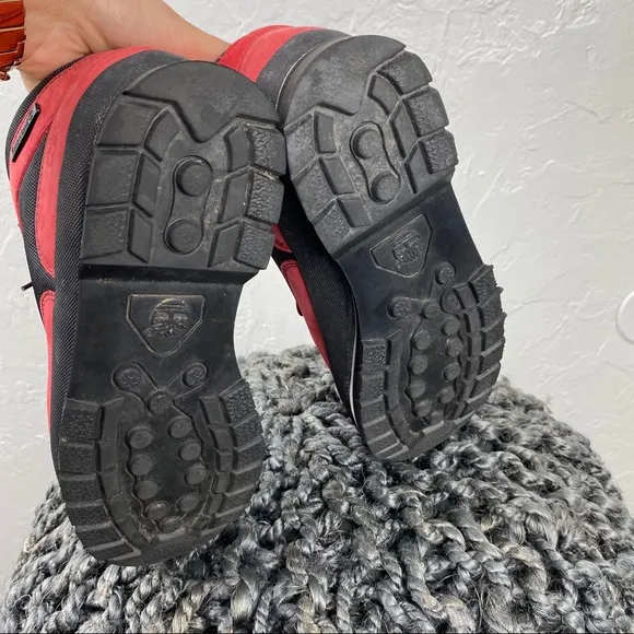 Timberland red &amp; black field hiker boots boys size 5, women’s size 7