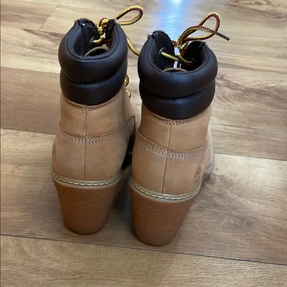 Timberland Tan Wedge Shoes with Nubuck Finish size 7