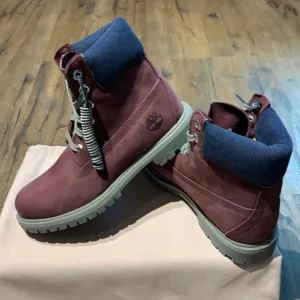 Timberland Womens 6 Inch Premium Waterproof Boots (PREMIUM LEATHER)
