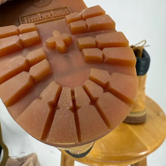 Timberland Women's Waterproof 6&quot; Premium Lug Sole Boots 7W