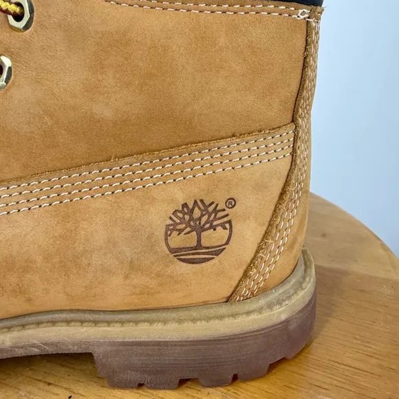 Timberland Women's Waterproof 6&quot; Premium Lug Sole Boots 7W