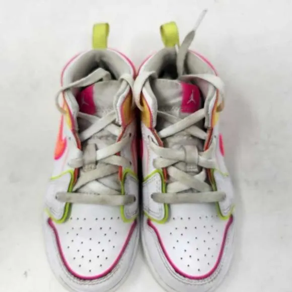 Toddler 9 Nike Air Jordan 1 kids retro mid edge glow sneakers CV4613-100 shoes