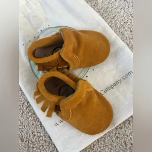 Toddler moccasin  Size 4