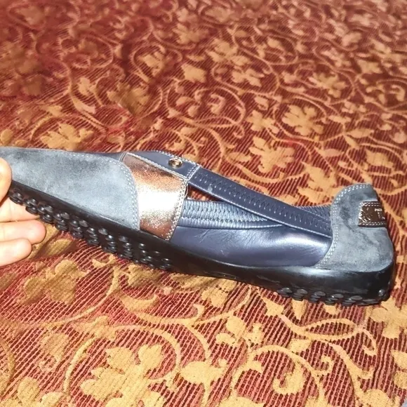 Tod's Italian sneakers NWOT (measures 10 inch long)navy silver grey/ sue…