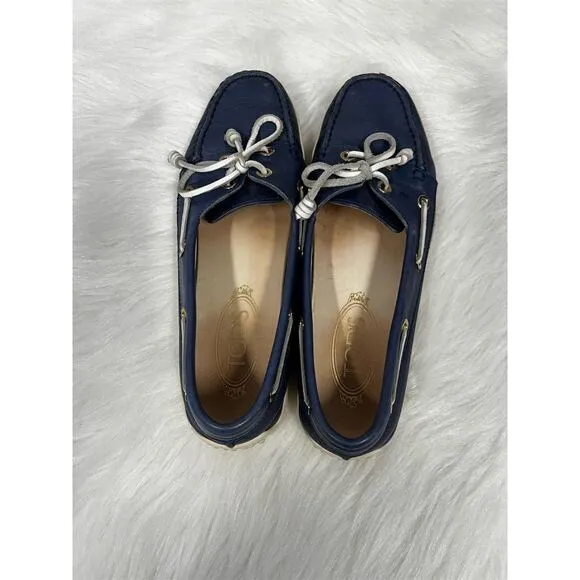 Tod's Women's Navy Blue Leather Boat Shoes Size 8.5 Casual Lace-Up flats loafer