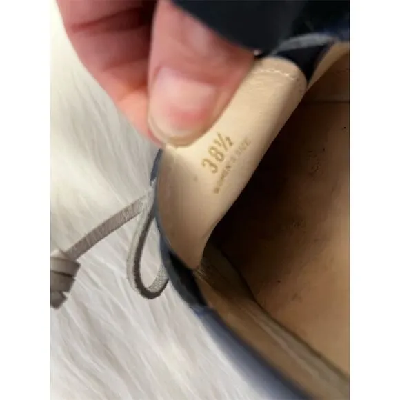 Tod's Women's Navy Blue Leather Boat Shoes Size 8.5 Casual Lace-Up flats loafer