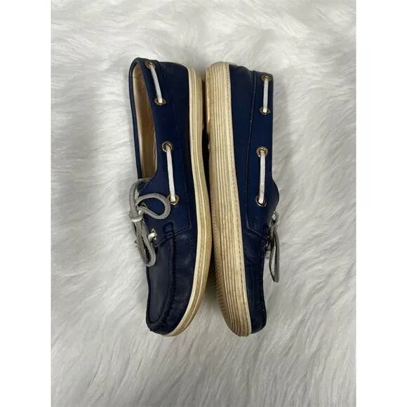 Tod's Women's Navy Blue Leather Boat Shoes Size 8.5 Casual Lace-Up flats loafer