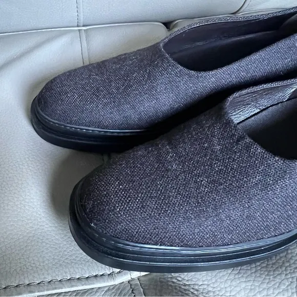 TOD’S Wool Slip On Shoes Sz 38 Gray Black Classic Minimalistic Low Heel Pump