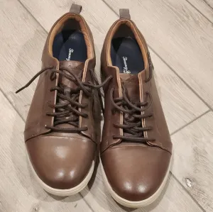 Tommy Bahama relaxology size 10D