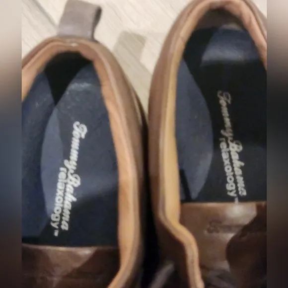 Tommy Bahama relaxology size 10D