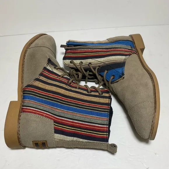 TOMS Women’s Alboot Multicolor Striped Cloth &amp; Suede Lace Up Boots Size 7.5