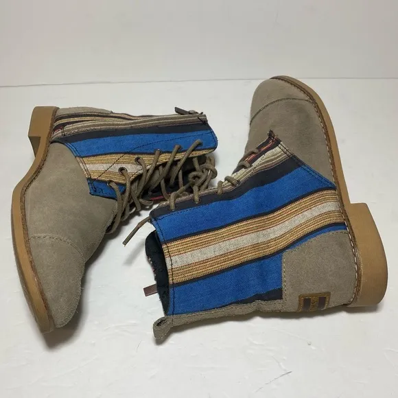 TOMS Women’s Alboot Multicolor Striped Cloth &amp; Suede Lace Up Boots Size 7.5