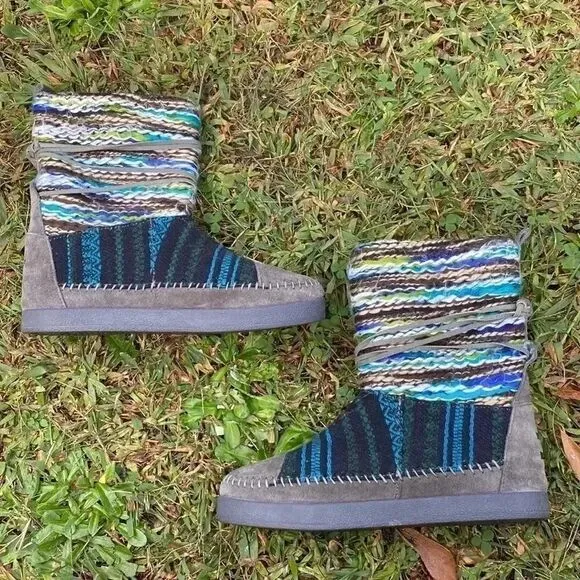 TOMS Nepal Moccasin Suede Knit Boots