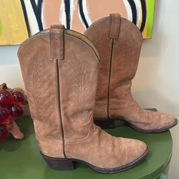 Tony Lama 🔥Sale🔥tan  Suede Cowboy Boots
