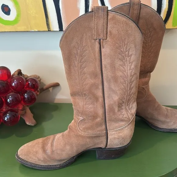 Tony Lama 🔥Sale🔥tan  Suede Cowboy Boots