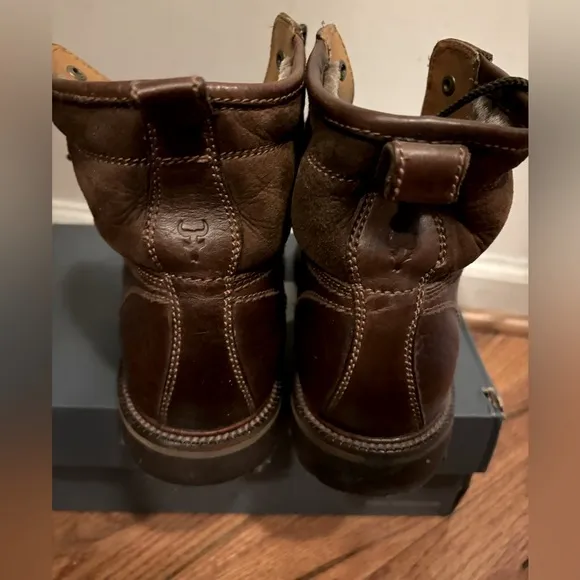 Trask boots for men leather and fur inside size 8M