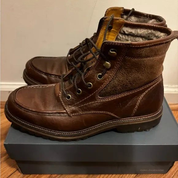 Trask boots for men leather and fur inside size 8M