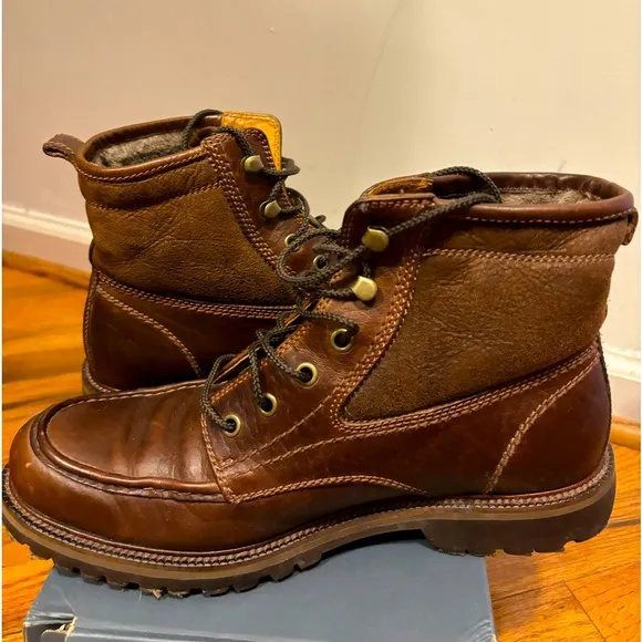 Trask boots for men leather and fur inside size 8M