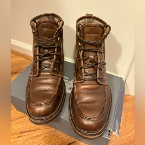 Trask boots for men leather and fur inside size 8M