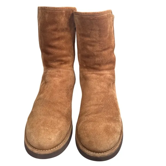 Ugg abrie suede sleek luxe made in Italy booties